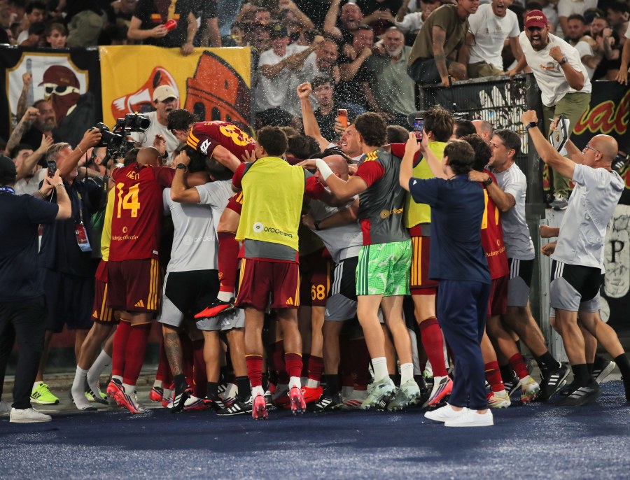 Roma-Atalanta 2-1: gol al 93' di Soulé regala la vetta