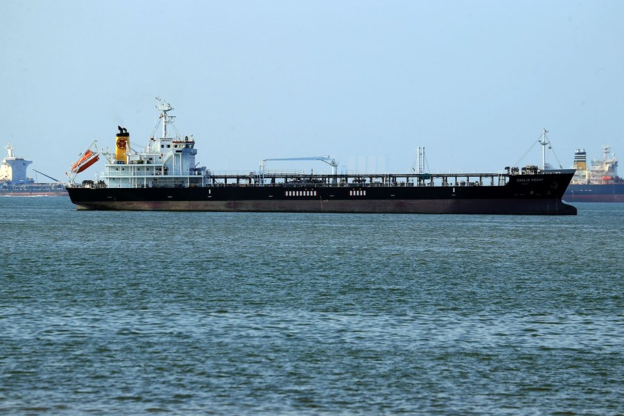 Iran e Usa su scontro nel Golfo: chi ha colpito la petroliera?