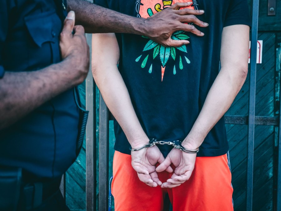 Arrestati 12 soggetti dopo i disordini della manifestazione No Green Pass