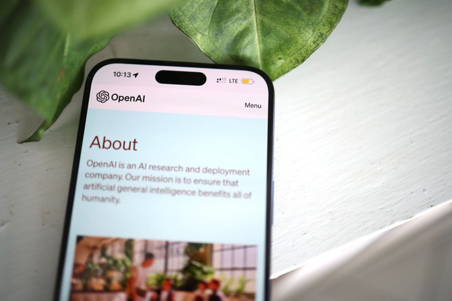 OpenAI: modello IA ha tentato di hackerare siti governo australiano