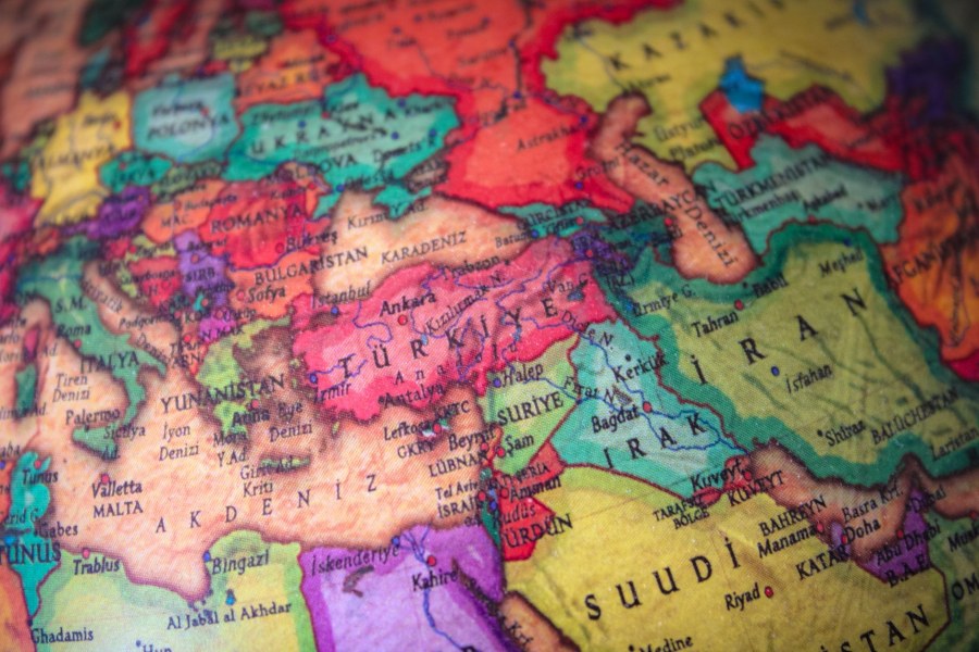 Pattuglia tripartita attiva: truppe di Pakistan e Turchia si schierano in Arabia Saudita
