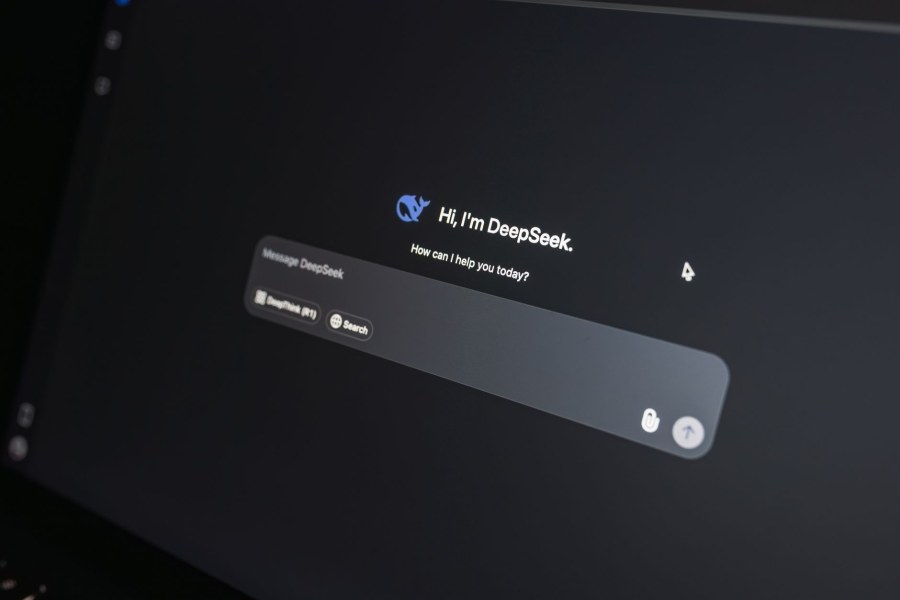 DeepSeek rende open source il motore di inferenza DeepInfer