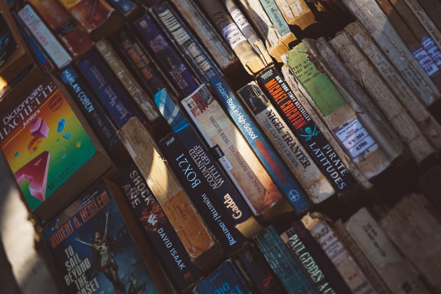 Il successo di 'Heated Rivalry' spinge le vendite dei romanzi di Rachel Reid oltre 1 milione